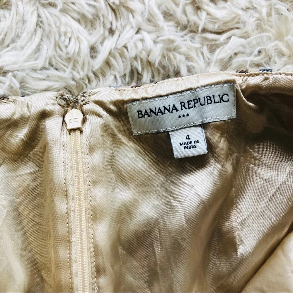 BANANA REPUBLIC FACTORY • Wool Plaid Skirt • Tan - Picture 4 of 6